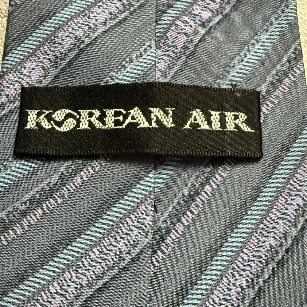 Korean Air Airlines Men's Tie‎ 100% Silk Necktie Blue First Class Collectible